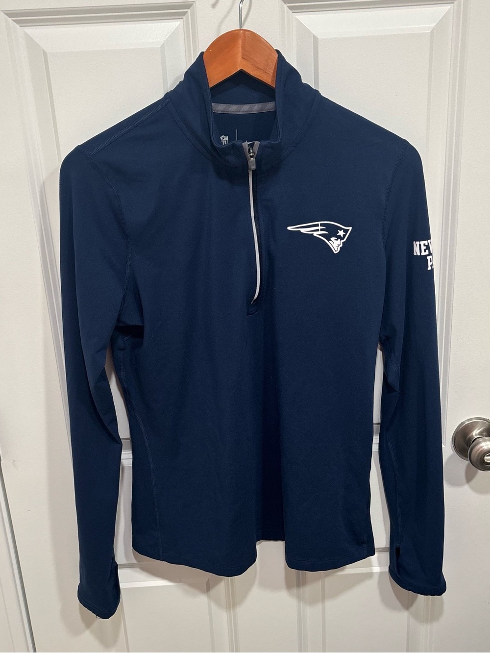 Nike Dri Fit New England Patriots NFL Navy Blue Quarter Zip Sweatshirt Womens L